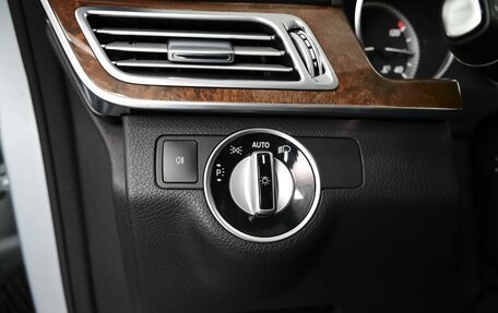 Mercedes-Benz E-Класс, 2015 год, 1 924 000 рублей, 22 фотография