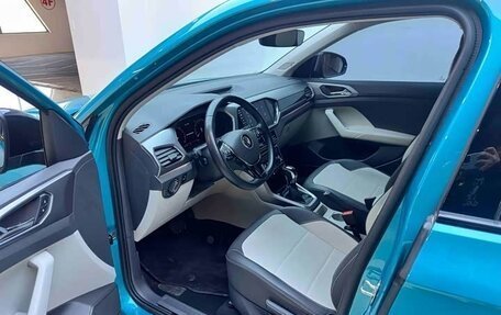 Volkswagen T-Cross I, 2022 год, 1 930 000 рублей, 11 фотография