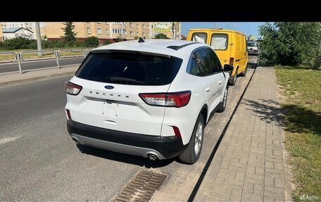 Ford Escape, 2020 год, 1 950 000 рублей, 2 фотография