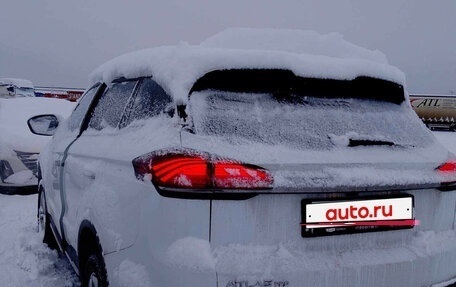 Geely Atlas, 2024 год, 1 800 000 рублей, 4 фотография