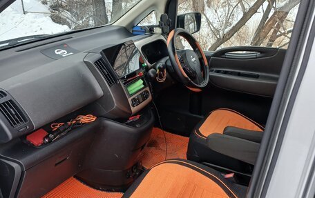 Nissan Serena III, 2006 год, 870 000 рублей, 8 фотография