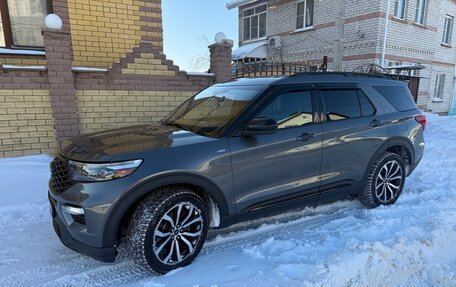 Ford Explorer VI, 2022 год, 4 950 000 рублей, 4 фотография