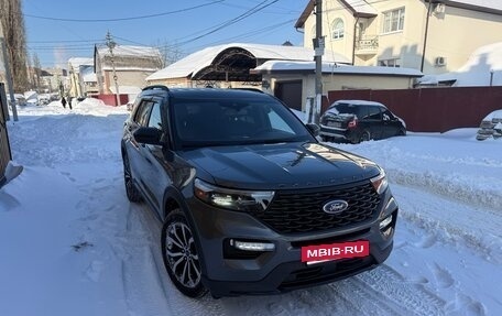 Ford Explorer VI, 2022 год, 4 950 000 рублей, 2 фотография