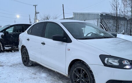 Volkswagen Polo VI (EU Market), 2013 год, 445 000 рублей, 4 фотография