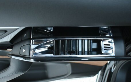 Audi A8, 2015 год, 3 750 000 рублей, 29 фотография