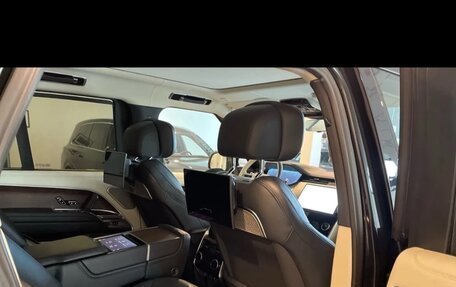 Land Rover Range Rover IV рестайлинг, 2022 год, 18 500 000 рублей, 10 фотография