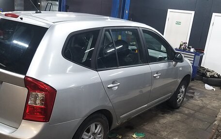 KIA Carens III (RP), 2010 год, 625 000 рублей, 4 фотография