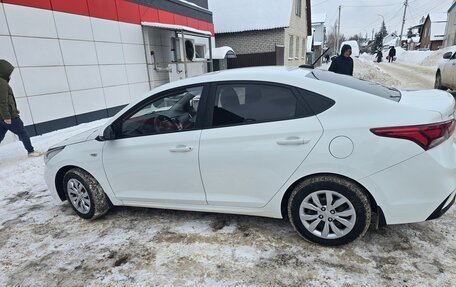 Hyundai Solaris II рестайлинг, 2019 год, 1 380 000 рублей, 3 фотография