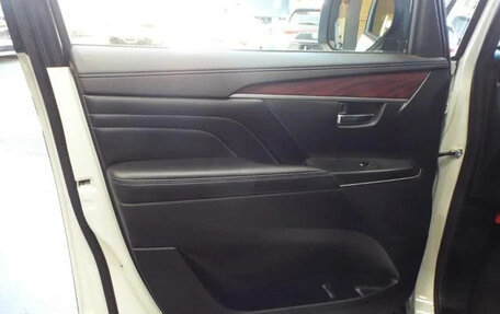 Mitsubishi Delica D:5 I, 2021 год, 2 415 320 рублей, 16 фотография