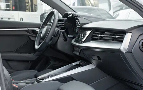 Audi A3, 2023 год, 1 580 000 рублей, 10 фотография