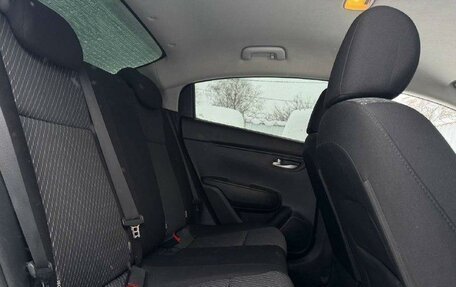 KIA Rio IV, 2018 год, 1 365 000 рублей, 9 фотография