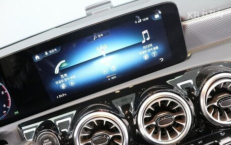 Mercedes-Benz A-Класс, 2022 год, 2 382 400 рублей, 8 фотография