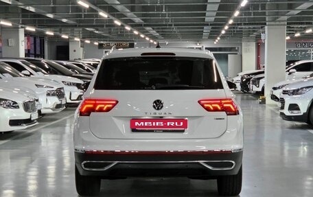 Volkswagen Tiguan II, 2022 год, 3 570 027 рублей, 5 фотография