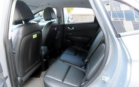 Hyundai Kona I, 2022 год, 1 714 400 рублей, 6 фотография