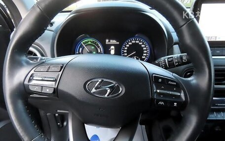 Hyundai Kona I, 2022 год, 1 714 400 рублей, 8 фотография