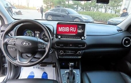 Hyundai Kona I, 2022 год, 1 714 400 рублей, 7 фотография