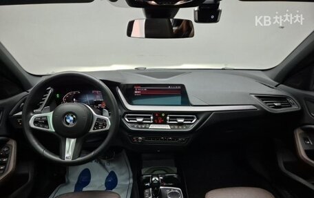 BMW 1 серия, 2021 год, 2 203 000 рублей, 7 фотография