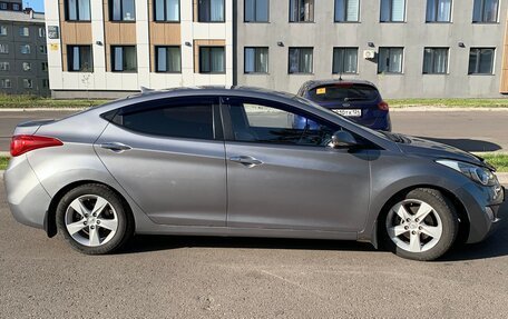 Hyundai Avante, 2010 год, 690 000 рублей, 3 фотография