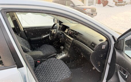 Toyota Corolla, 2005 год, 645 000 рублей, 10 фотография