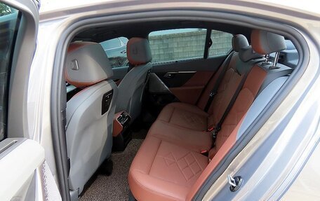 BMW 5 серия, 2025 год, 7 620 000 рублей, 15 фотография