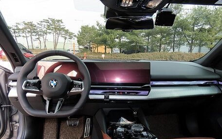 BMW 5 серия, 2025 год, 7 620 000 рублей, 6 фотография