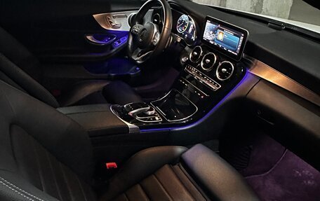 Mercedes-Benz C-Класс, 2019 год, 3 800 000 рублей, 4 фотография