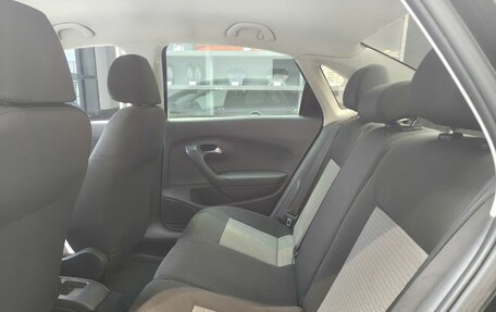 Volkswagen Polo VI (EU Market), 2012 год, 750 000 рублей, 14 фотография