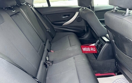 BMW 3 серия, 2018 год, 1 850 000 рублей, 16 фотография