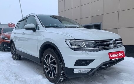 Volkswagen Tiguan II, 2017 год, 2 200 000 рублей, 4 фотография