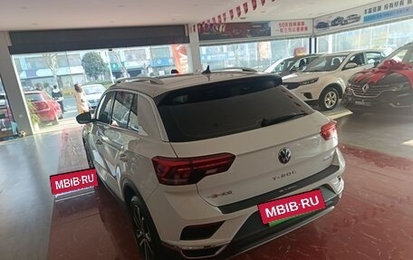 Volkswagen T-Roc I, 2022 год, 1 599 707 рублей, 4 фотография