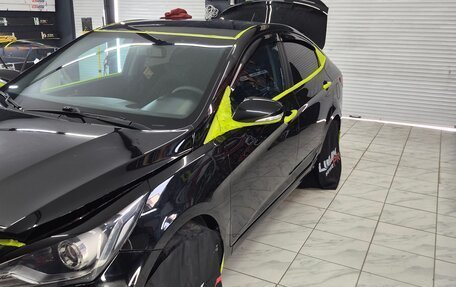 Hyundai Solaris II рестайлинг, 2015 год, 1 100 000 рублей, 12 фотография