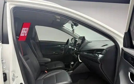 Toyota Yaris XP150 рестайлинг, 2021 год, 1 300 000 рублей, 8 фотография