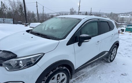 Renault Kaptur I рестайлинг, 2017 год, 1 400 000 рублей, 2 фотография