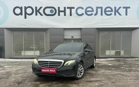 Mercedes-Benz E-Класс, 2019 год, 2 299 000 рублей, 1 фотография