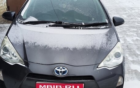 Toyota Aqua I, 2013 год, 900 000 рублей, 1 фотография