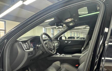 Volvo XC60 II, 2025 год, 6 050 000 рублей, 10 фотография