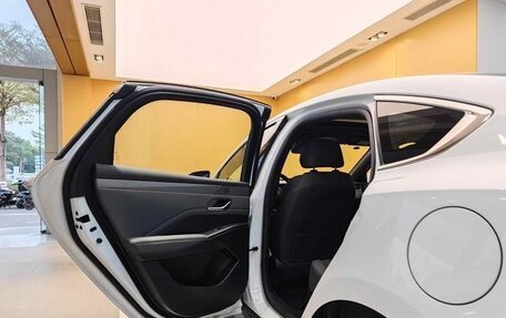 BYD Qin, 2025 год, 2 690 000 рублей, 26 фотография