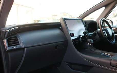 Toyota Alphard, 2025 год, 9 600 000 рублей, 16 фотография