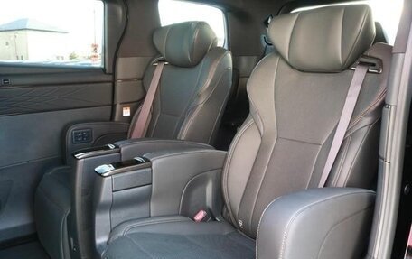 Toyota Alphard, 2025 год, 9 600 000 рублей, 17 фотография