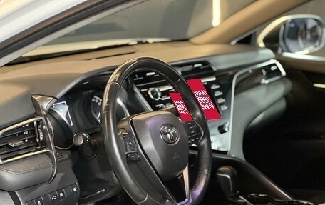 Toyota Camry, 2018 год, 2 600 000 рублей, 7 фотография