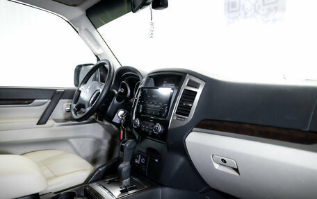 Mitsubishi Pajero IV, 2021 год, 3 390 000 рублей, 19 фотография