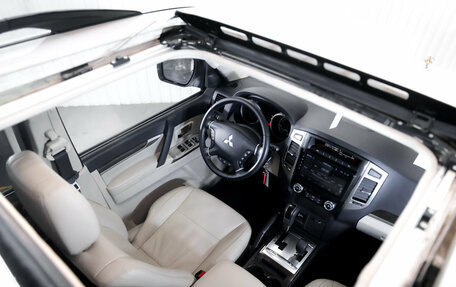 Mitsubishi Pajero IV, 2021 год, 3 390 000 рублей, 14 фотография