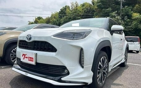 Toyota Yaris Cross, 2023 год, 1 675 000 рублей, 5 фотография