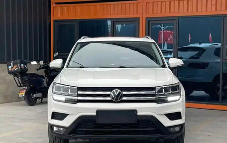 Volkswagen Tharu, 2022 год, 1 399 000 рублей, 2 фотография