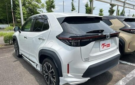 Toyota Yaris Cross, 2023 год, 1 675 000 рублей, 4 фотография