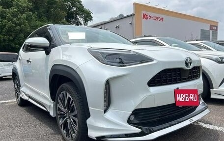 Toyota Yaris Cross, 2023 год, 1 675 000 рублей, 6 фотография