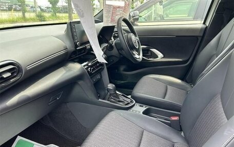 Toyota Yaris Cross, 2023 год, 1 675 000 рублей, 20 фотография