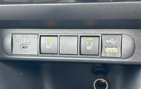 Toyota Yaris Cross, 2023 год, 1 675 000 рублей, 24 фотография