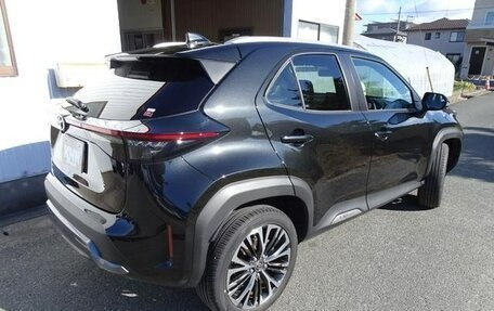 Toyota Yaris Cross, 2023 год, 1 567 000 рублей, 3 фотография