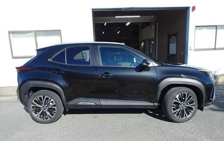 Toyota Yaris Cross, 2023 год, 1 567 000 рублей, 2 фотография